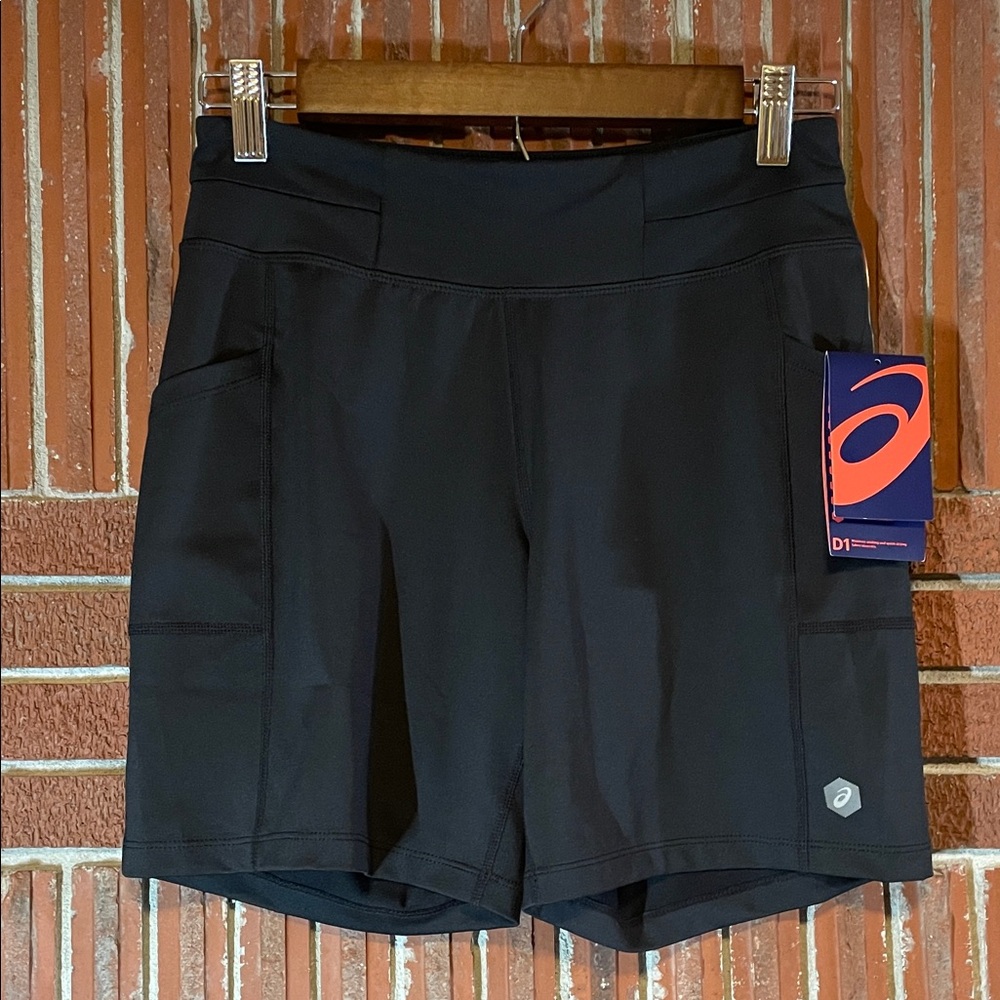 NWT Asics women’s size small 7 inch knit shorts